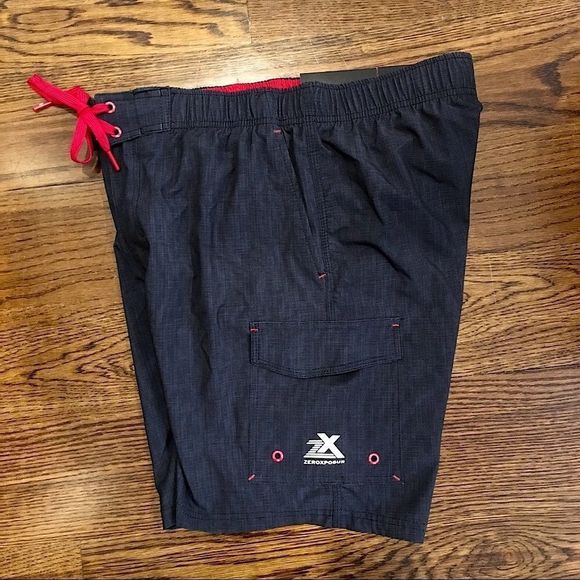 Men’s ZEROXPOSUR Black Cargo Swim Trunks With Red Accent Sz Medium NWT - Picture 3 of 8